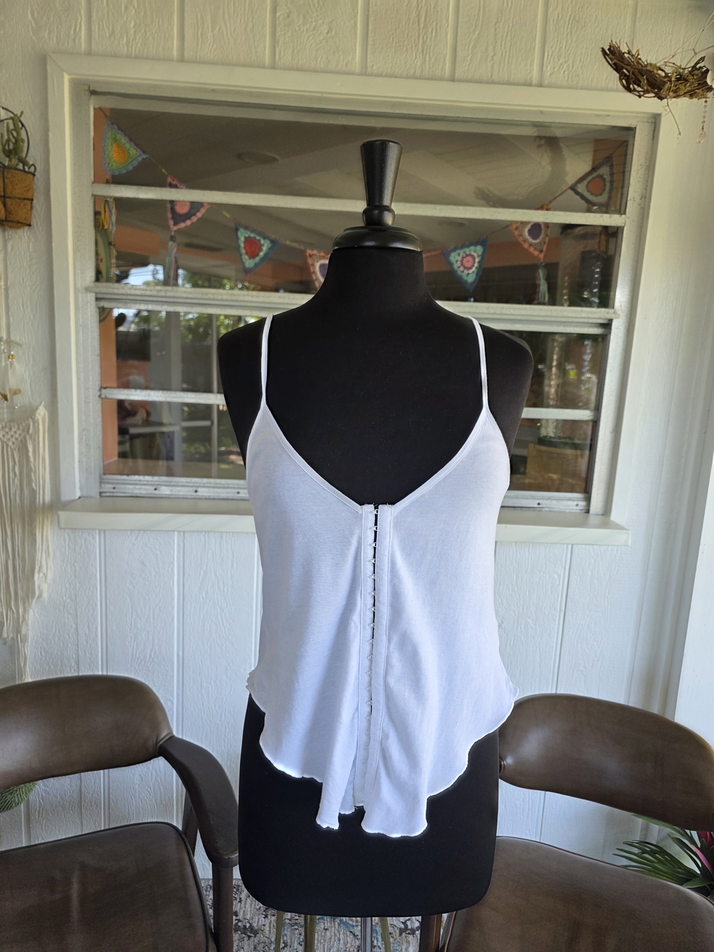 Vintage White Corset Tank Venus L Y2K Hook-Front Spaghetti Strap Tank Top - Picture 4 of 11